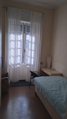 Stanza Singola in Appartamento Signorile - Zona Foce, Genova
