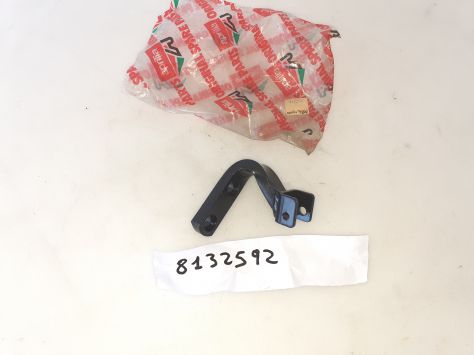 SUPPORTO PEDANA APRILIA TUAREG WIND 350/600 CC AP8132592