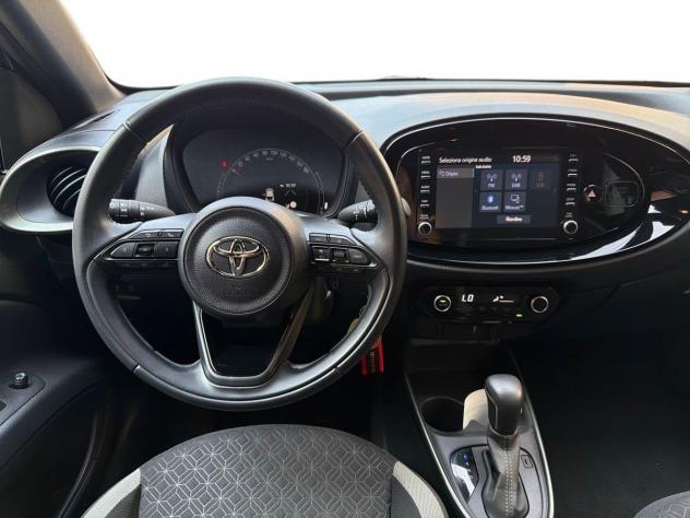 Toyota Aygo X 1.0B (72 CV) Trend S-CVT - Foto 8