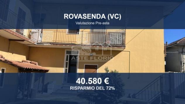 Immobile in asta di 204 m² con più di 5 locali e box auto in vendita a Rovasenda