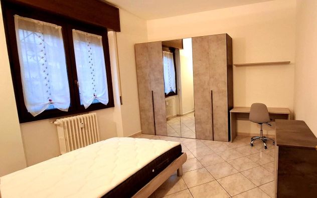 AMPIA STANZA SINGOLA DI CIRCA 25 MQ APPARTAMENTO CON SOLI 2 INQUILINI 700 - Foto 2