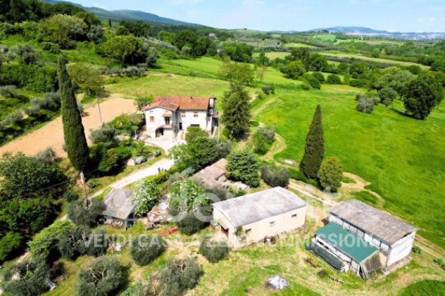 Rustico / Casale di 1000 m² con più di 5 locali e box auto in vendita a Sarteano - Foto 16