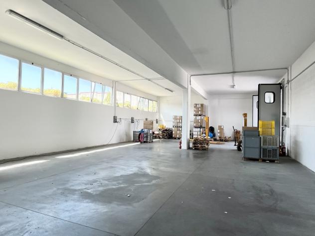 Industriale/Artigianale in vendita a Livorno