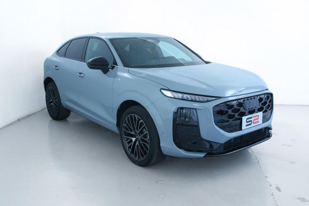 Audi Q3 Sportback TFSI 204cv quattro S tr S Line Edition Cerchi in lega da 20'' Audi Sport /Pacchetto look nero/LED Plus/Pacchetto Tech PLUS/Anelli Au - Foto 3