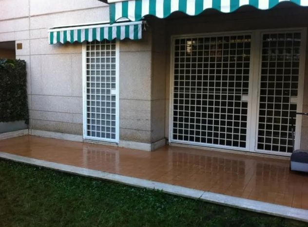 EUR TORRINO BILOCALE CON GIARDINO PRIVATO