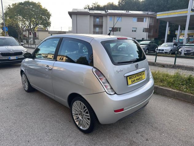 Lancia Ypsilon 1.2 8v Platino - Foto 4
