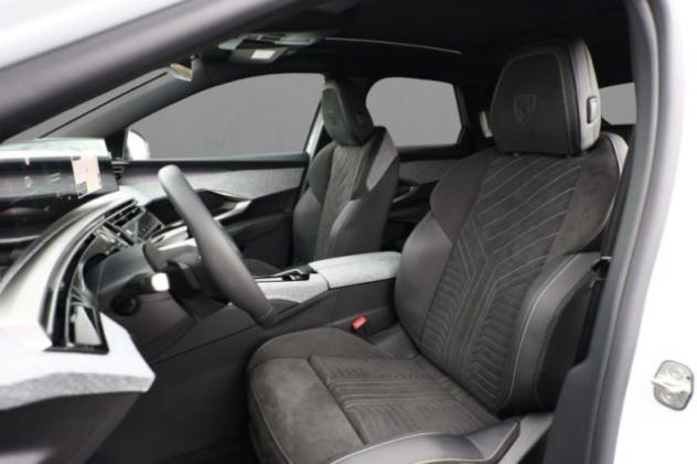 PEUGEOT 3008 Hybrid 145 e-DCS6 GT rif. 23759172 - Foto 7