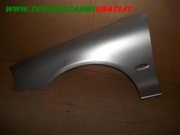 PARAFANGO ANT.S. ARGENTO MET. FORD MONDEO (GD)  Carrozzeria  Lamierati esterni  Fiancate  Parafango ant. FORD - MONDEO - 01-09-1996 - 01-08-2000