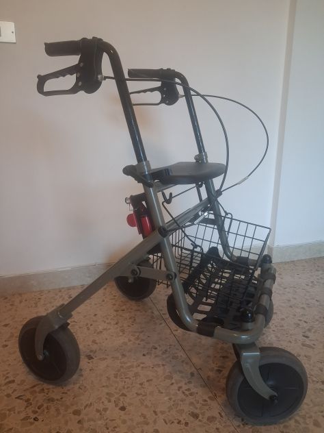 Rollator Deambulatore come nuovo