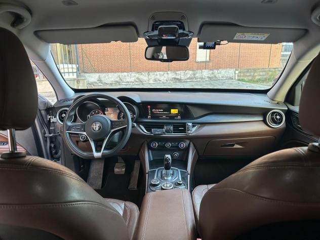 Alfa Romeo Stelvio 2.2 Turbodiesel 210 CV AT8 Q4 Executive - Foto 10