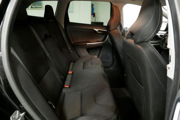 VOLVO XC60 D4 AWD Geartronic Kinetic EURO6B rif. 24150471 - Foto 9