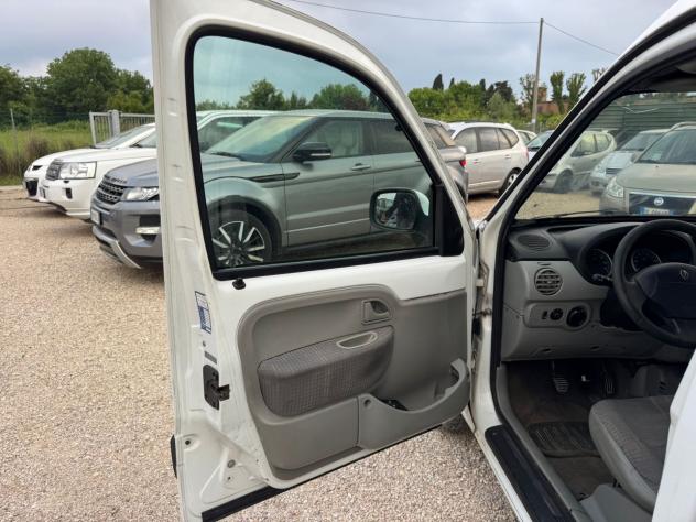 Renault Kangoo 1.5 dCi/84CV 5p. Confort - Foto 8
