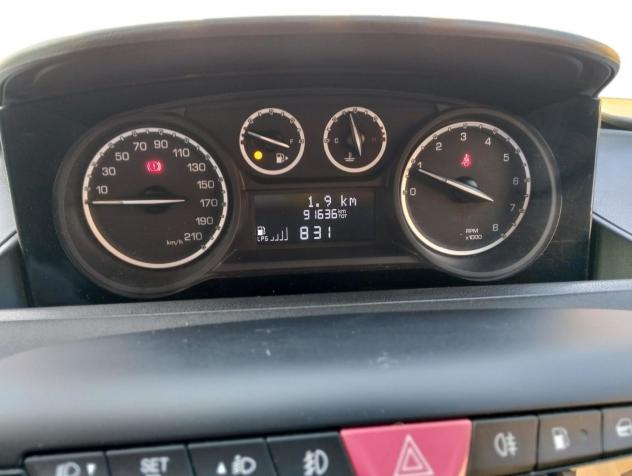Lancia Ypsilon 1.2 69 cv GPL Ecochic Silver - Foto 7