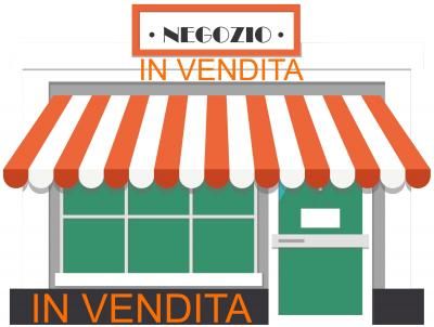 Vendesi negozio Marina di Massa (MS).