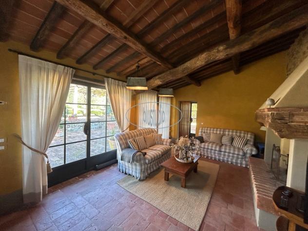 CASALE di 15 vani e di 491 mq (FIGLINE E INCISA VALDARNO - LOCALITA' BADIA MONTESCALARI) rif. V-2178 - Foto 13