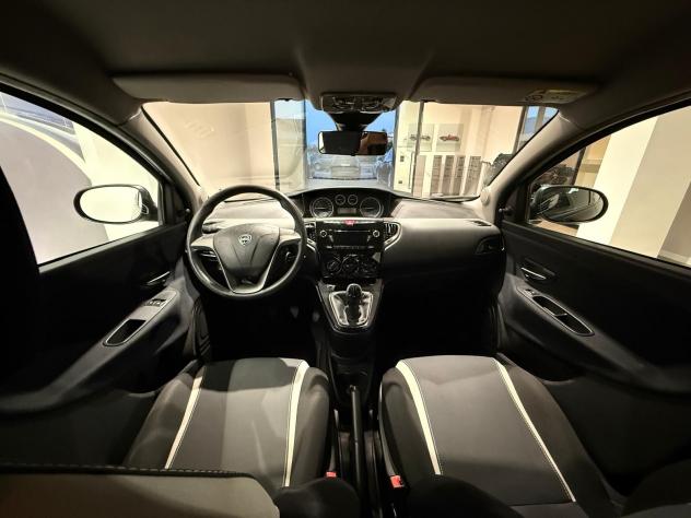 Lancia Ypsilon 1.2 69 CV 5 porte S&S Platinum - Foto 7