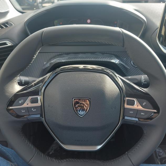 Peugeot 208 Hybrid 145 e-DCS6 Allure - Foto 3