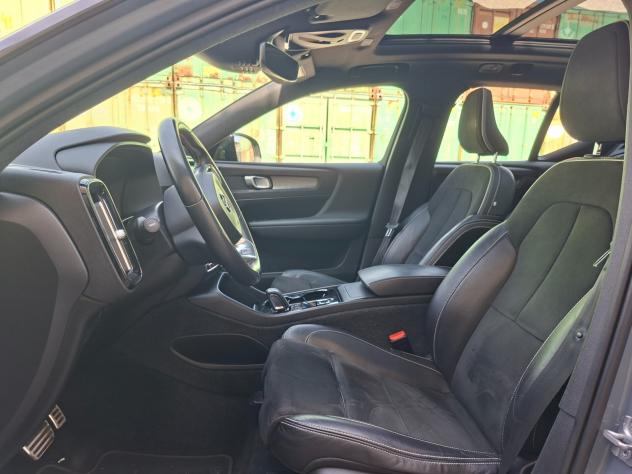 Volvo XC40 2.0 tdi 190cv r Design tetto - Foto 5
