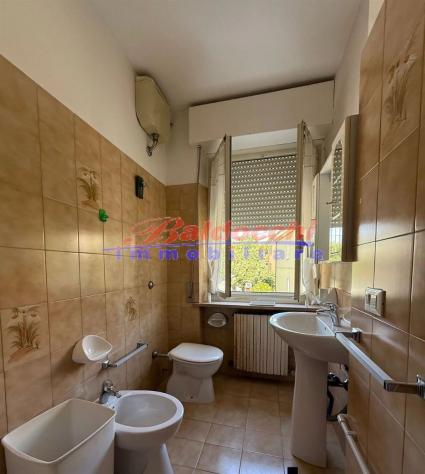 Casa di fila di testa di mq. 240 commerciali disposta su due piani da ristrutturare. - Foto 3