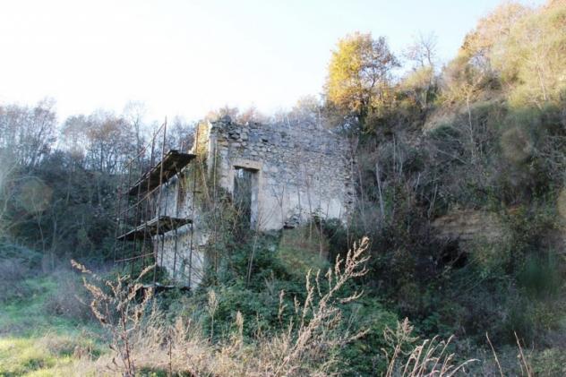 Orvieto - Vendesi cubatura per la realizzazione di un nuovo fabbricato circondato da circa 3000 mq di corte
