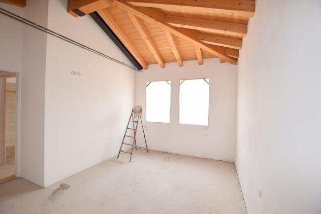 CASA AFFIANCATA di 7 vani e di 175 mq (PEDEROBBA) rif. DB030AB - Foto 10