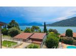 Villa di Testa con Vista Lago in Residence con Piscina