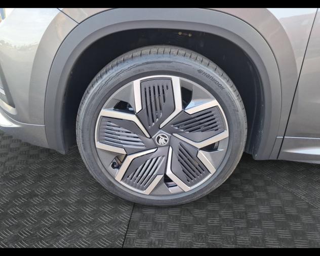 Škoda Kodiaq Sportline Be More 7 posti 1,5 TSI Hybrid 110 kW (150 CV) 7 marce - DSG - Foto 9