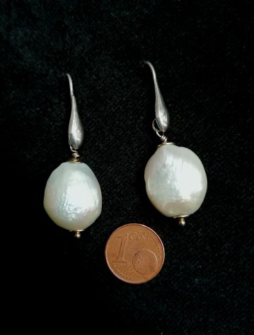 BELLISSIMI ORECCHINI PENDENTI CON GRANDE PERLA SCARAMAZZA E ARGENTO. - Foto 6