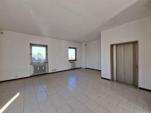 Immobile di 3700 m² con più di 5 locali in vendita a Caronno Pertusella - Foto 11