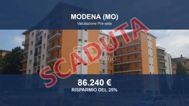 Immobile in asta di 103 m², box auto in vendita a Modena