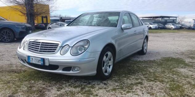 MERCEDES-BENZ E 270 e 270 cdi AVANGARDE rif. 23810741 - Foto 2