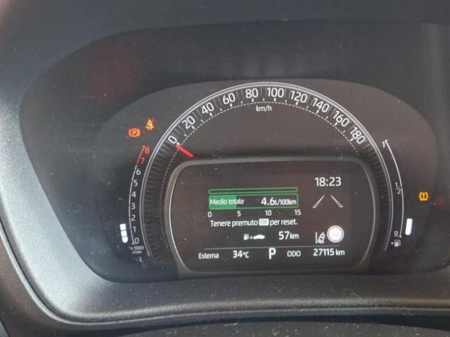 TOYOTA Aygo X 1.0 VVT-i 72 CV 5 porte Lounge rif. 23838609 - Foto 9