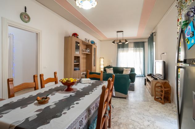 CODICE 7338 147 MQ RISTRUTTURATO , QUATTRO CAMERE DA LETTO A BELPASSO - Foto 2