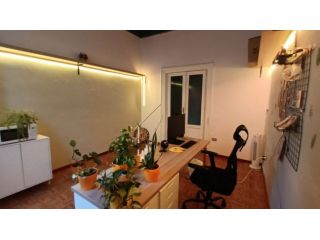 Ampio e Luminoso locale uso Ufficio/Studio a 2 passi dal Mare