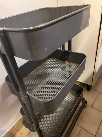 Carrello in ferro con tre ripiani su ruote - Foto 5