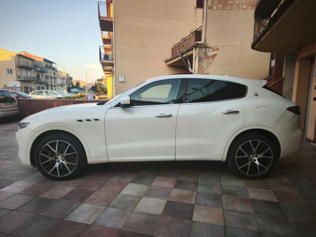 Maserati Levante SQ4 V6 430 CV TETTO - Foto 5