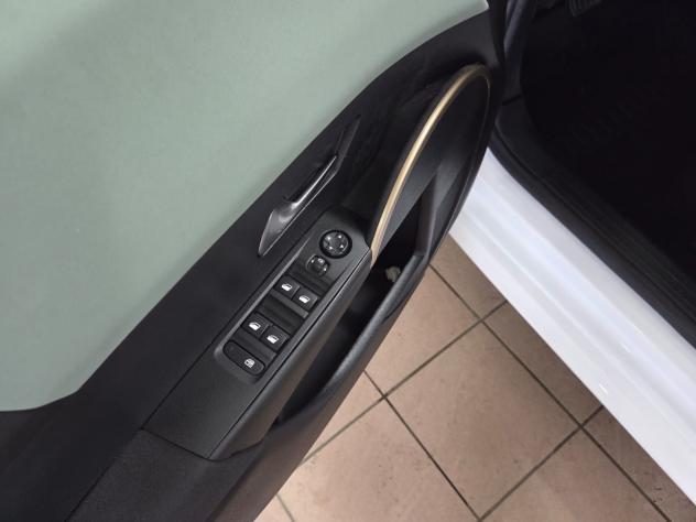 Lancia Ypsilon Ibrida Ibrida 100cv Ypsilon e-DCT - Foto 10