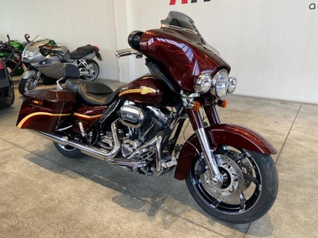 HARLEY-DAVIDSON CVO Street Glide 110 rif. 24016761 - Foto 2
