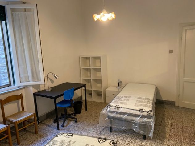 PISA CENTRO AFFITTO POSTO LETTO IN AMPIA DOPPIA PER STUDENTI - Foto 2