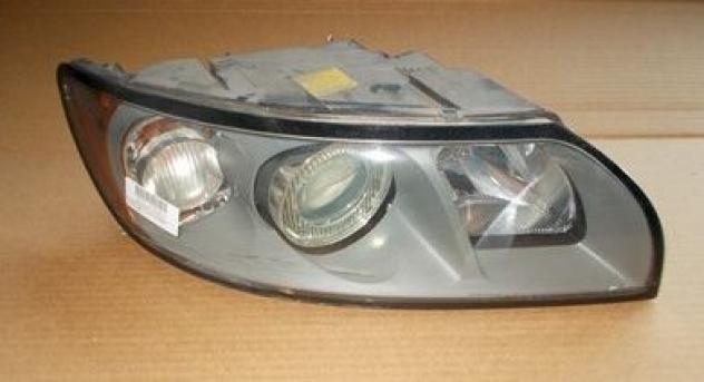 PROIETTORE D. COD 30698886 VOLVO V50 999-U45205 Parti elettriche  Fanaleria  Proiettori  Proiettore ant. VOLVO - V50 - 01-07-2007 - 01-12-2012