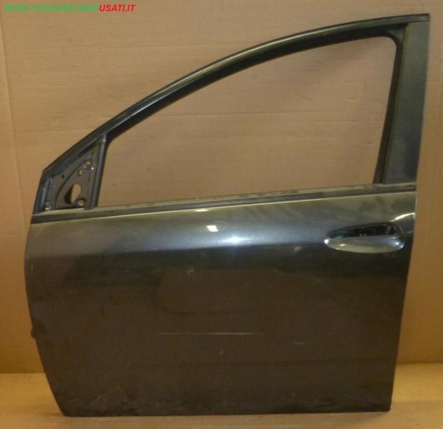 PORTA ANT.S. GRIGIO SCURO (No alzavetro, No serratura)FIAT CROMA (194-2T)  Carrozzeria  Lamierati esterni  Porte  Porta ant. sx. FIAT - CROMA - 01-05-