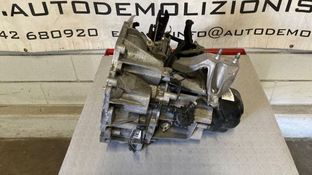 Cambio manuale Dacia Sandero 1.0 benzina del 2018 (304010192R) - Foto 4