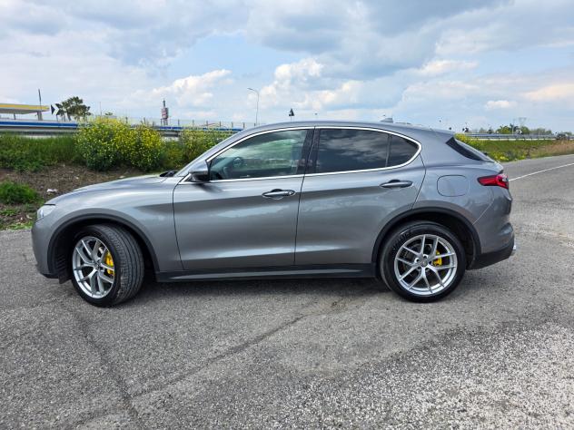 Alfa Romeo Stelvio 2.2 Turbodiesel 210 CV AT8 Q4 Executive - Foto 8