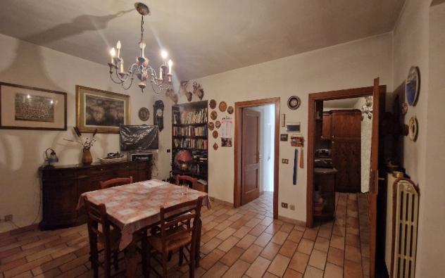 PORZIONE RISTRUTTURATA CON ASCENSORE - Foto 7