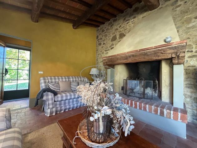 CASALE di 15 vani e di 491 mq (FIGLINE E INCISA VALDARNO - LOCALITA' BADIA MONTESCALARI) rif. V-2178 - Foto 12