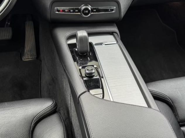 VOLVO XC90 B5 (d) AWD Momentum Pro 7 posti rif. 22983280 - Foto 10