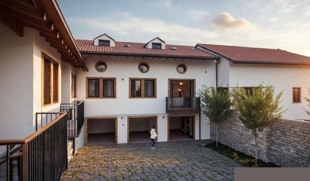 Stabile terra–cielo con progetto già sviluppato