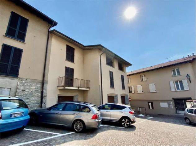 Palazzo / Stabile di 450 m² con più di 5 locali in vendita a Galbiate - Foto 2