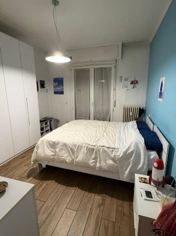 Trilocale con doppio balcone, ristrutturato e arredato