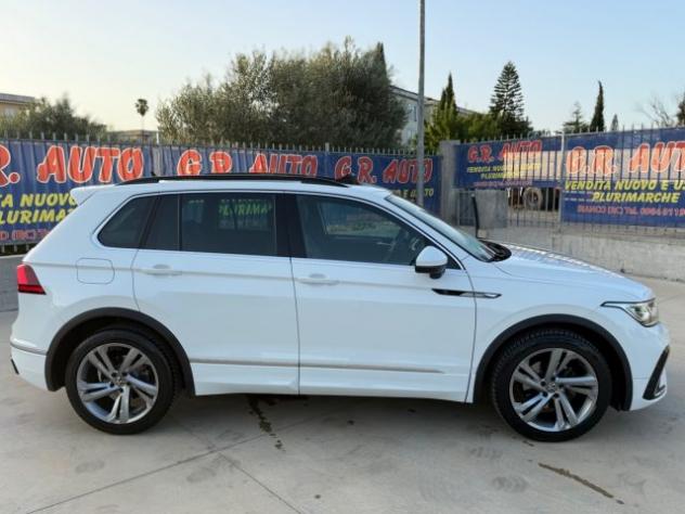 VOLKSWAGEN Tiguan 2.0 TDI R-Line TETTO APRIBILE rif. 24054382 - Foto 5
